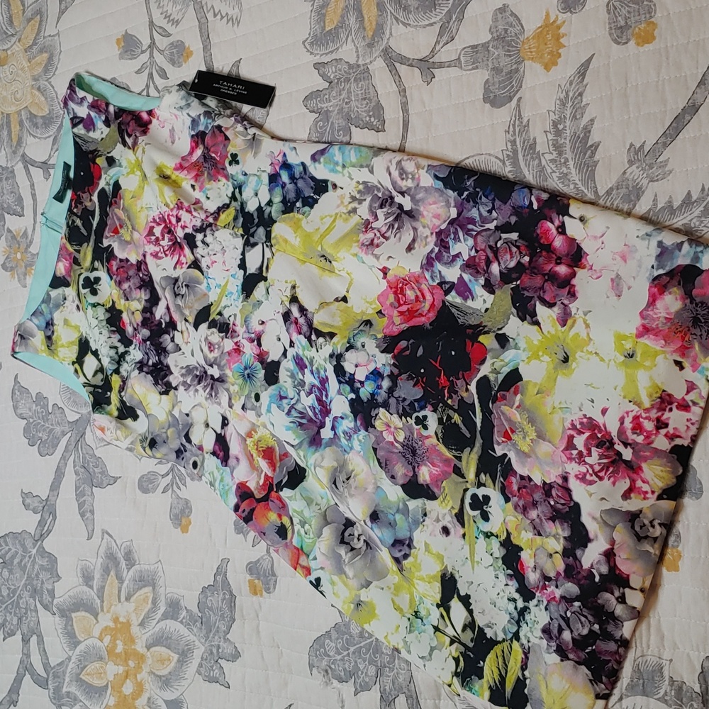 Tahari Floral Sleeveless Dress